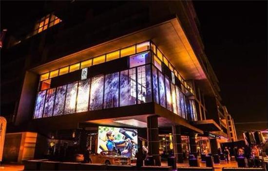 广西南宁酒吧 玻璃幕墙 -LED透明显示屏
